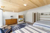 The Hydeaway! Waterfront, Docks, Ice Machine, Kayaks, by King Springs - Boutique