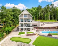 Luxe 8BR Lakefront Home, Private Pool, Hot Tub, Gameroom, Putting Green, Firepit - 5-نجوم