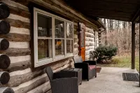 Rustic Mountain Getaway w/ Pool + Hot Tub Near Penn's Creek - Alphydda