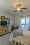 Best Views on the Island! Ocean, Waterfront, Boat Dock, Elevator, Pool, Fish! - Uima-altaat