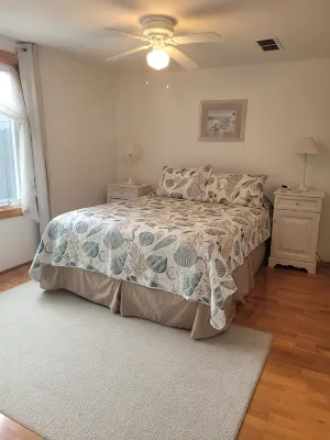 "Huron Winds" a charming 3-bedroom house just steps from Lake Huron in Oscoda - Kuntosalit