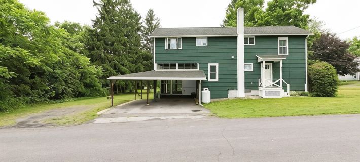 Spacious 5-bedroom house, WiFi, AC, 1 block from Lake & Main St. Hotéis em Cayuga County