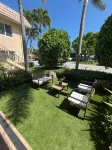 Coco Palms Apartments by Lowkl - 3-Star