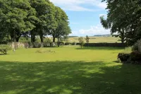 2 bedroom cottage, with far reaching views of the garden and open countryside. - WiFi