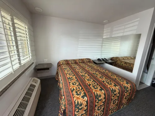 La Palma Motel - Redlands - Hot Tub