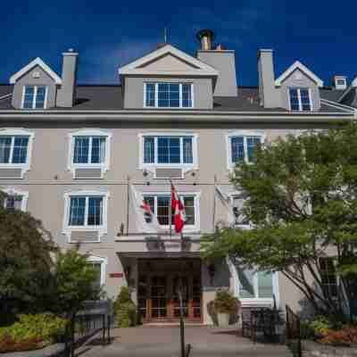 Holiday Inn Express & Suites Tremblant Hotel Exterior