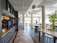 B&B特魯瓦奧特萊斯酒店 奧布省酒店