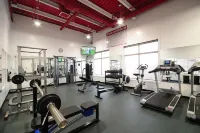 Ramada by Wyndham Emerald Park/Regina East - Gym