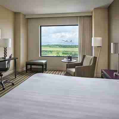 Hyatt Regency Pittsburgh Intl Airport Rooms