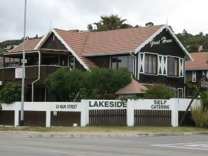 Lakeside Accommodation