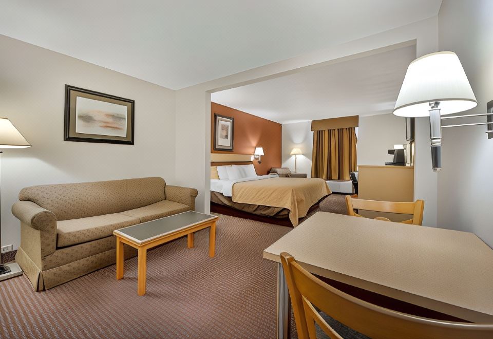 Quality Inn & Suites South-Obetz - Housity