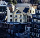 S&L Boutique Hotel Hotels near შადრევანი The Fountain