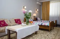 Jipek Joli Inn Hotels near Detskaya Ploshchadka
