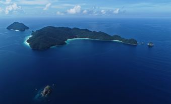 Victoria Cliff Nyaung Oo Phee Island