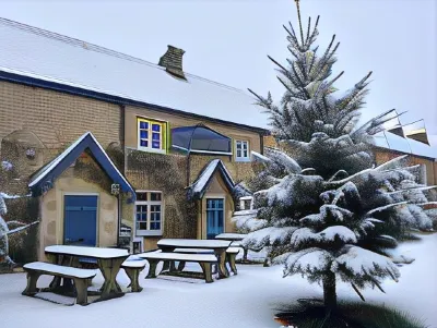Cat and Custard Pot Inn Hotels in Shipton Moyne