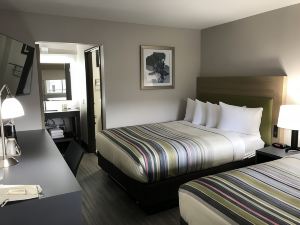 Country Inn & Suites by Radisson, Monterey Beachfront-Marina, CA