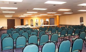 Econo Lodge Inn & Suites Stevens Point