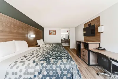 Econo Lodge Inn & Suites Near Bricktown Hotels in Oklahoma City