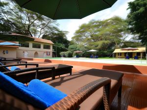 Kiboko Luxury Camp