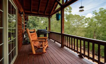 Lake Forest Luxury Log Cabins - Housity