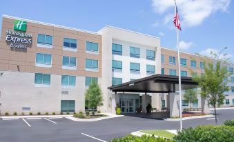 Holiday Inn Express & Suites Tuscaloosa East