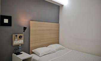 Dragon Door Hotel
