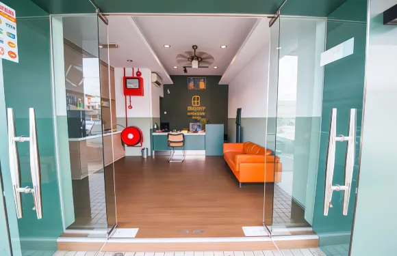 V客房酒店@珍南街