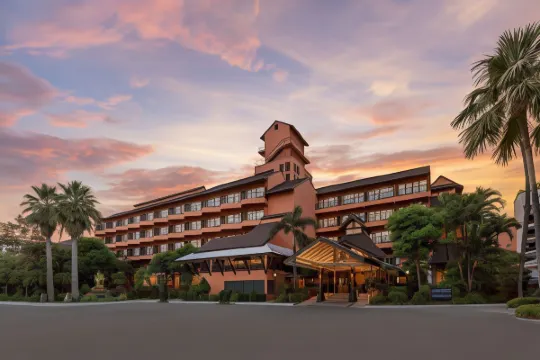 コートヤード バイ マリオット プーケット パトン ビーチ リゾートの外観の様子