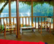 Rainforest Hotel di Pariyaram