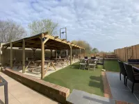 The Six Bells Hotels near Hillier Garden Centre Aldermaston