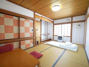 Kawayu Onsen Guesthouse NOMY