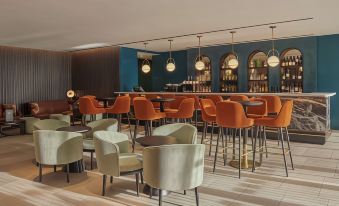 6. Hyatt Ho..