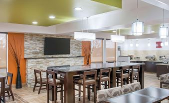 Holiday Inn Express & Suites Eden Prairie - Minneapolis