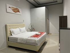 Kedai Terapung Hotel & Resto