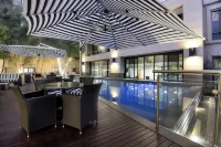 Davinci Hotel on Nelson Mandela Square