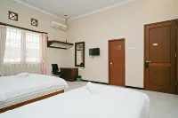 Urbanview Hotel Griya Surya Malang by RedDoorz Hotels in Klojen