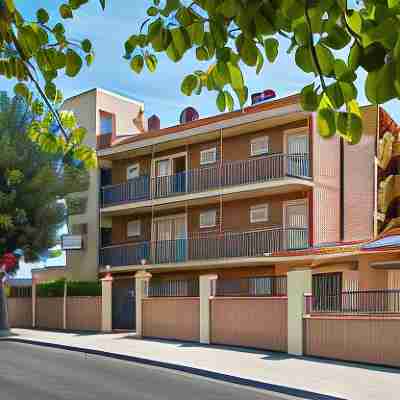 Naika Studios & Apartments Hotel Exterior
