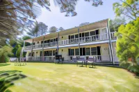 Sea View Motel