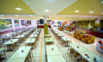 Golden Dolphin Grand Hotel