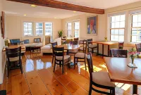 Harborside Inn - breakfast