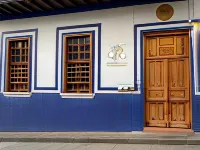 Paseo Real Hotel Boutique Hoteles cerca de Central De Abasto
