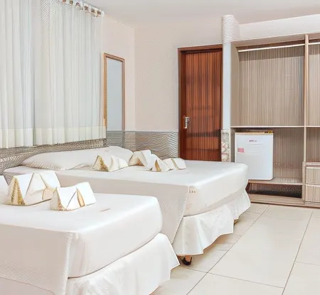 Hotel Pousada Atlântica Отели рядом с достопримечательностью «Пляж Манаира»