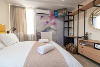 Athens Market Portrait Hotel a Atene