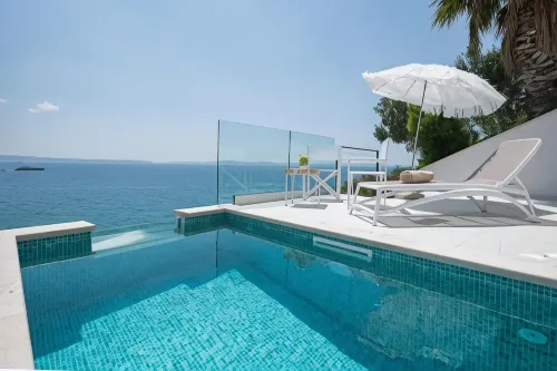 Gallery Luxury Suites & Rooms-Only Adults - Apartments