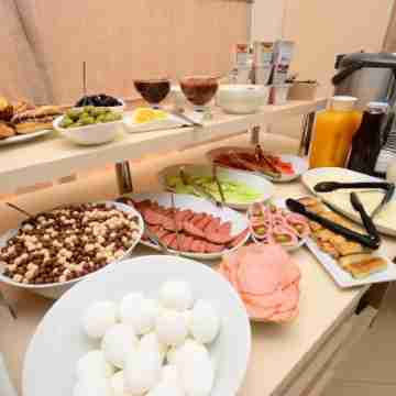 City Hotel Dining/Meeting Rooms