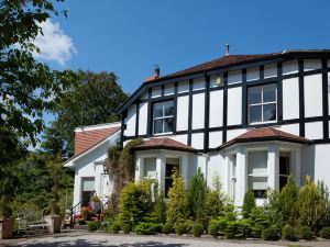 Tir y Coed Country House