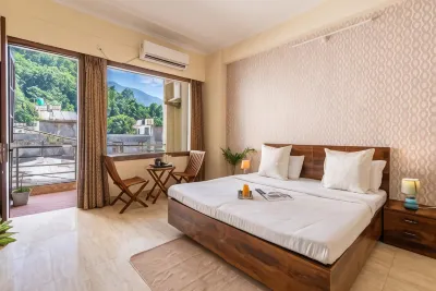 Homlee-Jumbo 1BHK-2AC-Kitchen-Lift-Parking-Tapovan