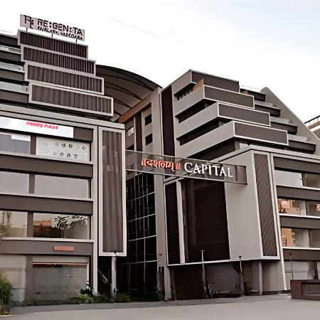 Regenta Fairlark Vadodara Отели в г. Вадодара
