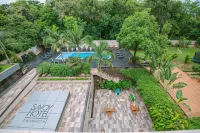 Savoy Hotel Encarnación - piscina