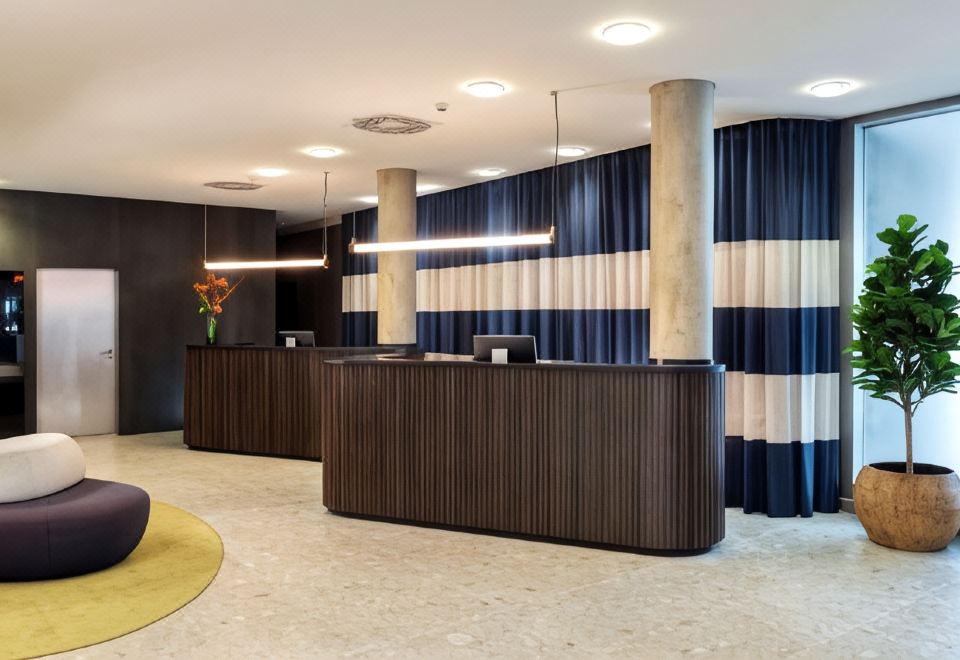 NH K?ln AltstadtOver view